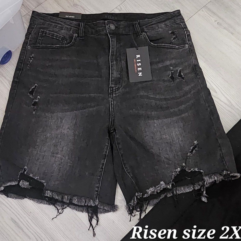 Risen Distressed Black Denim Shorts - Size 2X